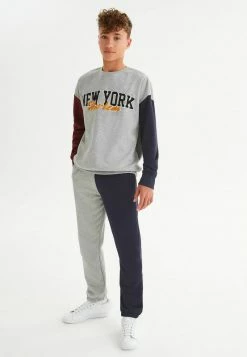 Next Kinder VARSITY - Sweatshirt - Grey