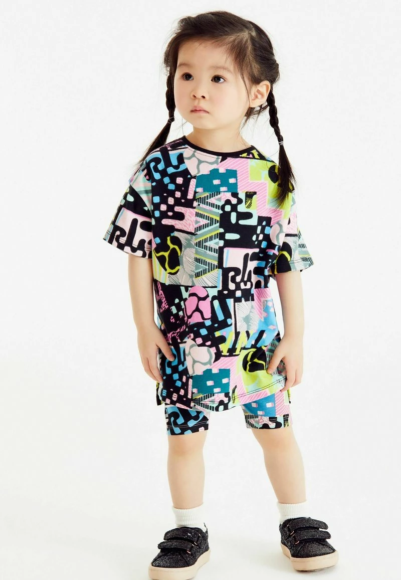 Next Kinder OVERSIZED CYCLING SET - Shorts - Pink Black