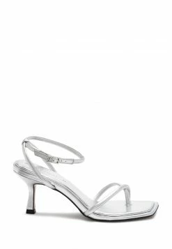 Damen NEXT SIGNATURE STRAPPY TOE LOOP HEEL - Riemensandalette - Silver Grey