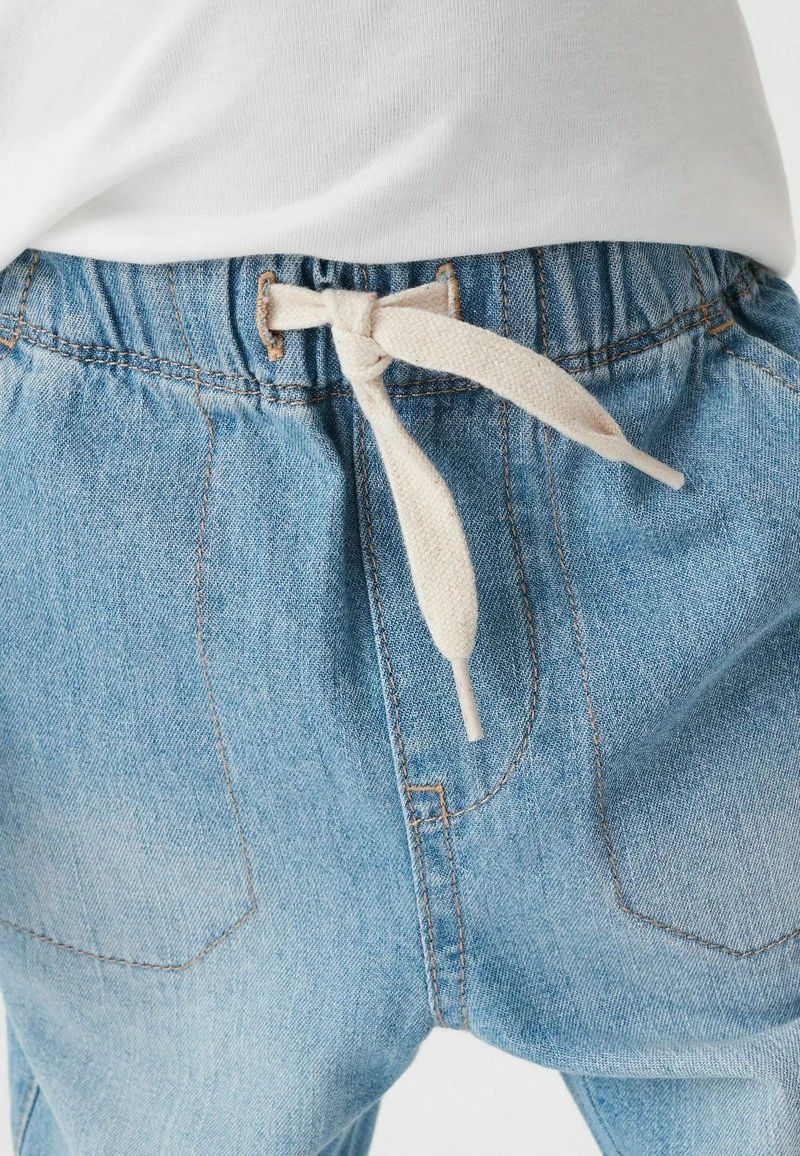 Next Kinder Jeans Tapered Fit - Denim Light Wash – Bild 4