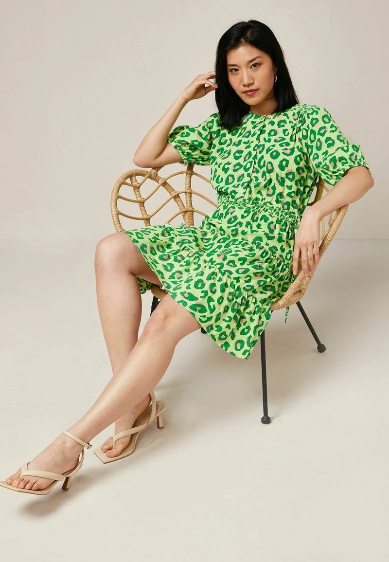 Next Damen TIERED - Freizeitkleid - Green Animal – Bild 4