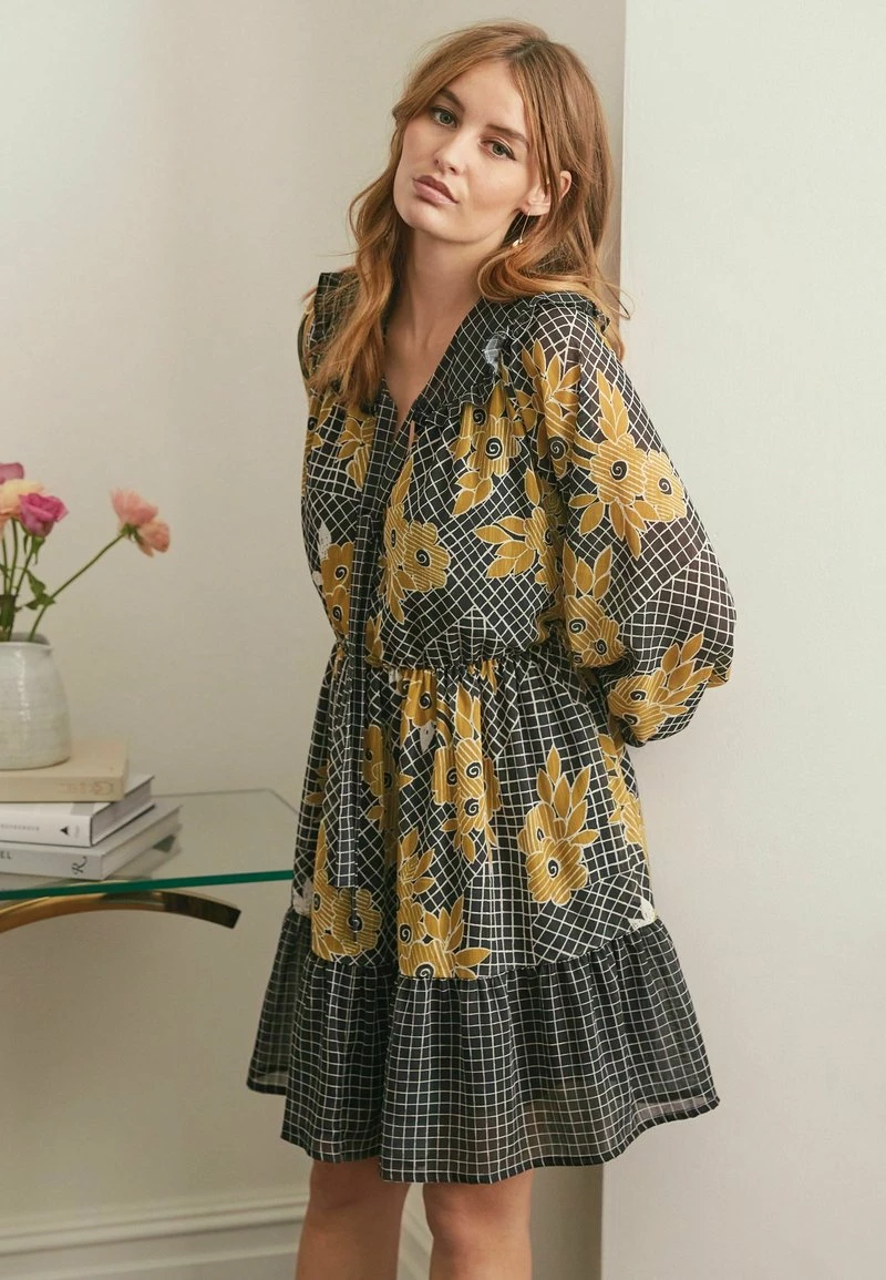 Next Damen CELIA BIRTWELL MINI TEA - Freizeitkleid - Black Spliced Print – Bild 4