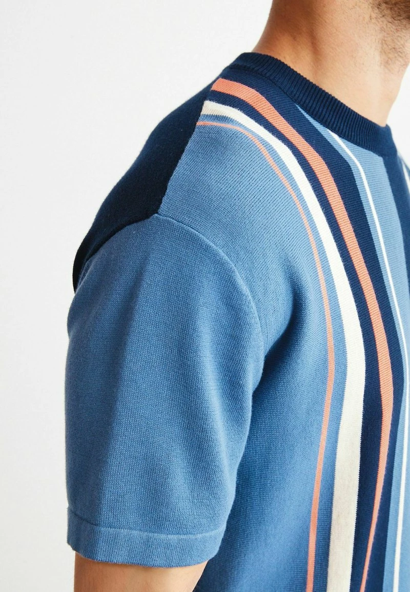 Next Herren KNITTED - T-Shirt Print - Navy Blue Pink Vertical Stripe – Bild 3