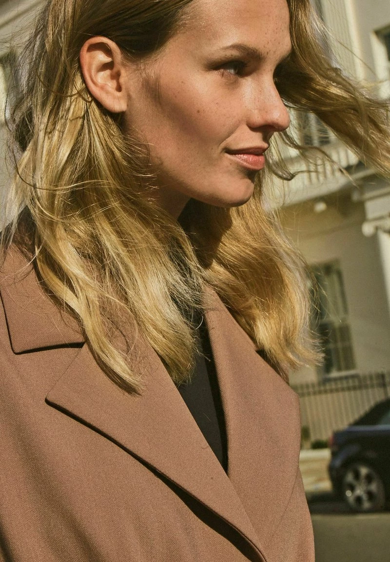 Next Weste - Camel | Damen – Bild 4