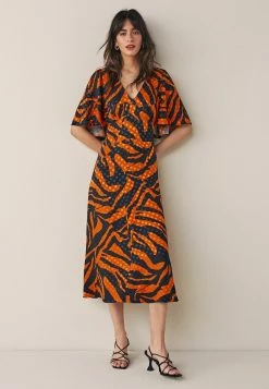 Next Damen FLUTTER SLEEVE MIDI - Freizeitkleid - Orange Animal Print