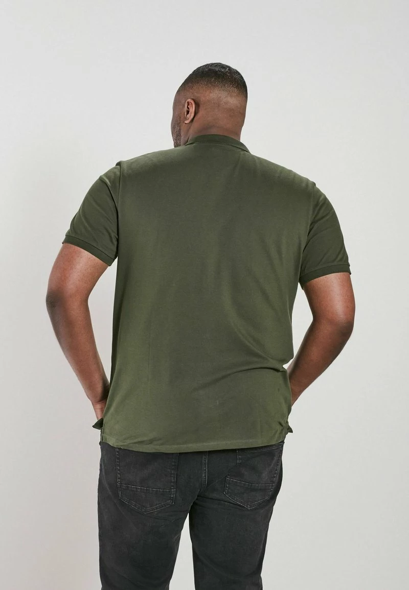 Next PLUS SIZE - Poloshirt - Dark Green Pique | Herren – Bild 2