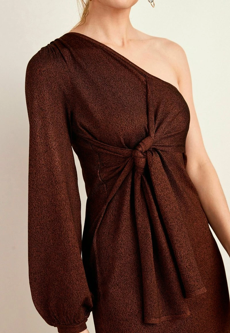 Next Damen ONE SHOULDER - Strickkleid - Brown – Bild 4