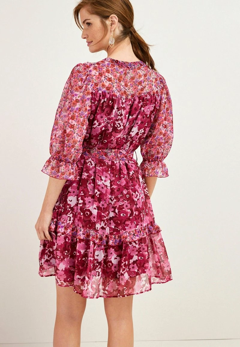 Next Damen TIERED - Freizeitkleid - Pink Spliced Floral – Bild 3