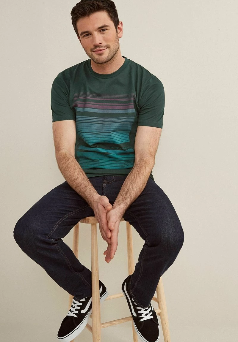 Next GRAPHIC - T-Shirt Print - Green | Herren – Bild 4