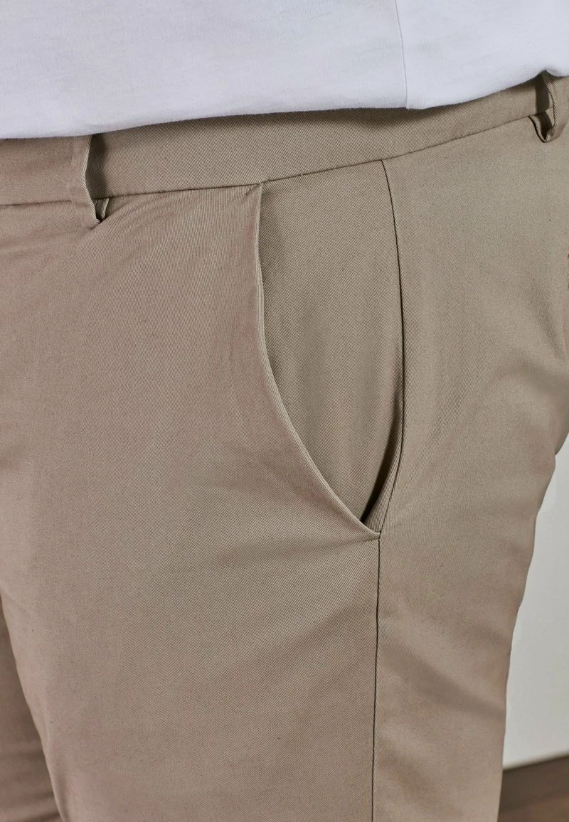 Next Herren Chino - Taupe Brown – Bild 4
